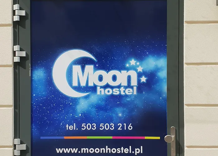 Hostel Moon